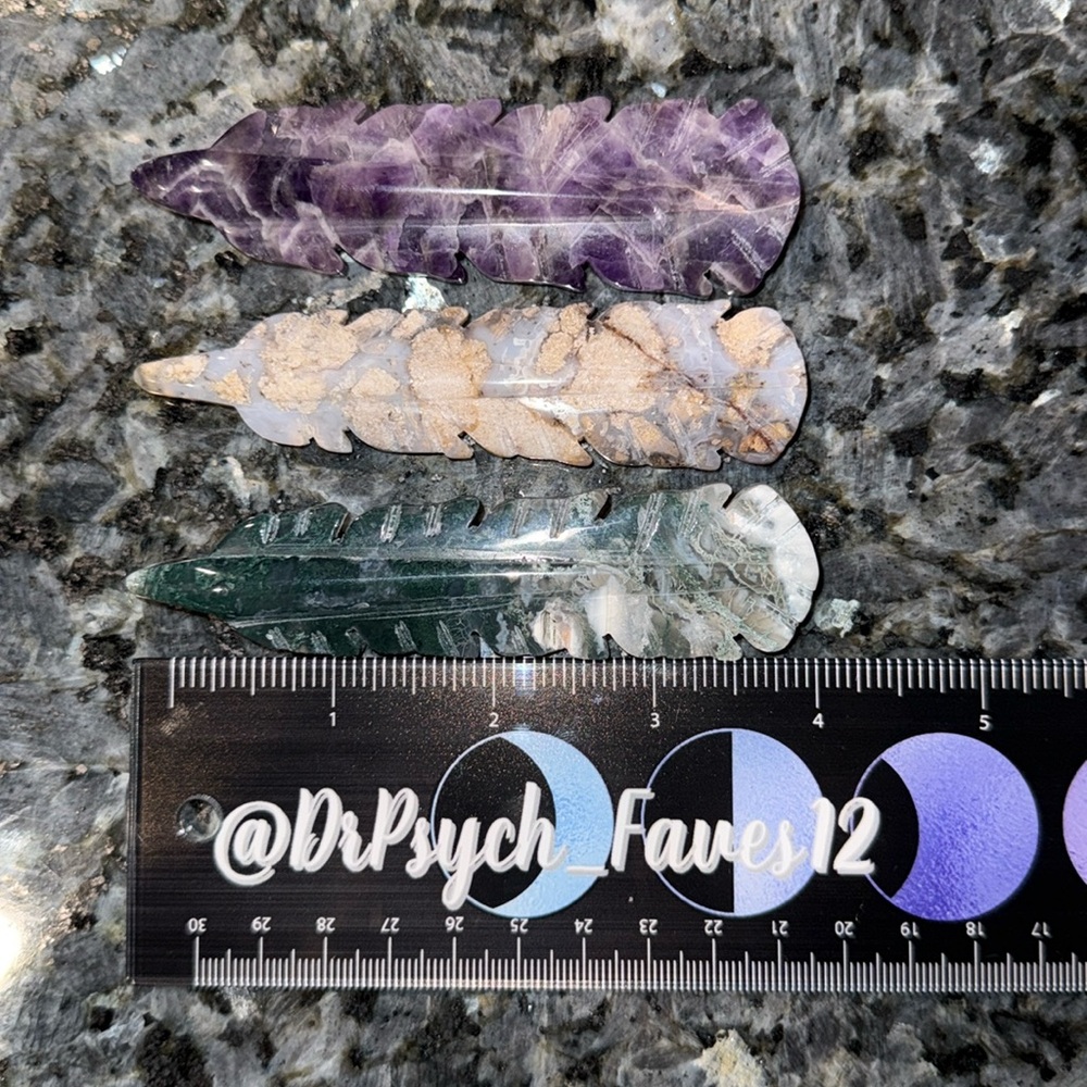 Set of 3 - Dream Amethyst, Moss Agate, Blue Flower Agate Carved Feathers - Picture 3 of 8